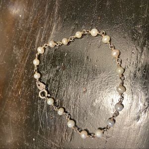 Small sterling silver pearl bracelet